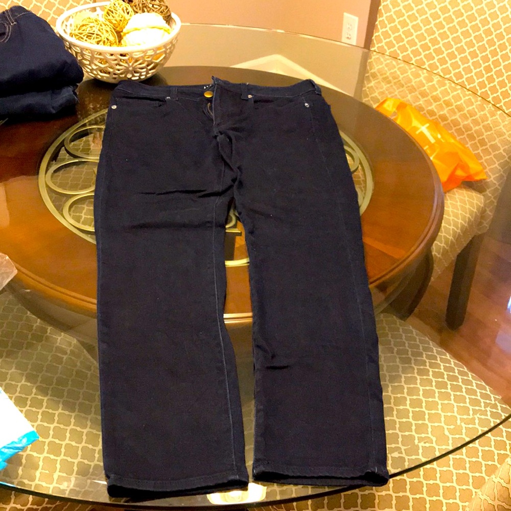 AE skinny jeans, dark wash!